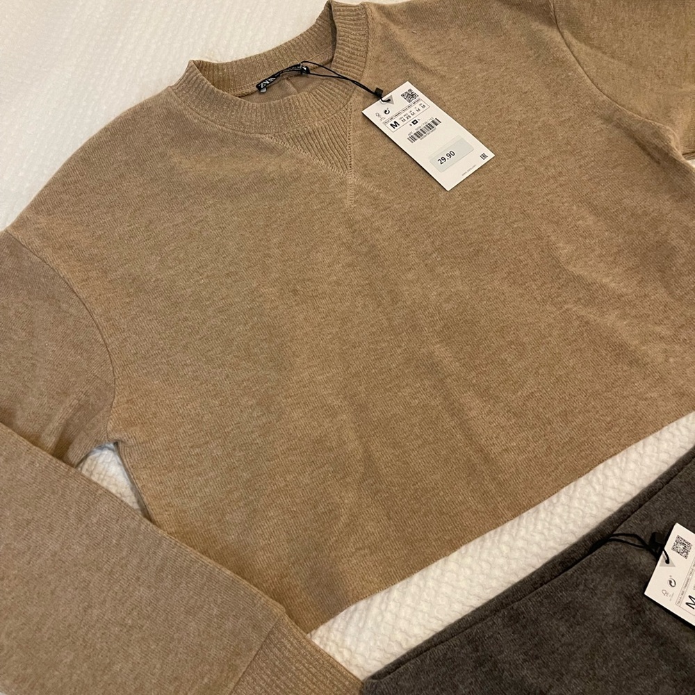 Zara leisure knit cropped sweater size medium